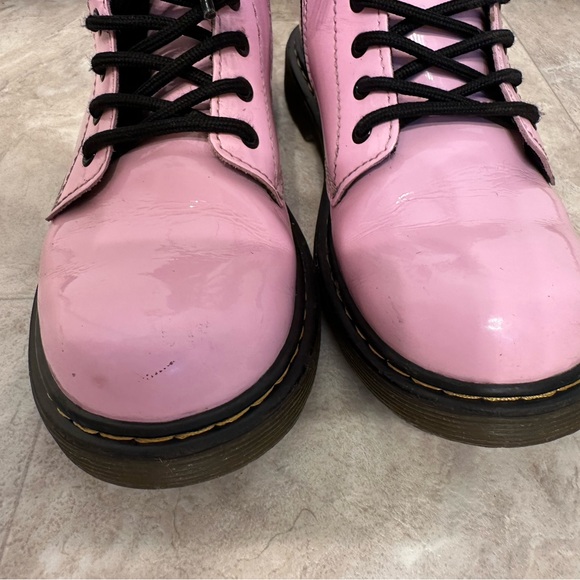 Dr Martens light pink patent leather boots - Picture 6 of 9